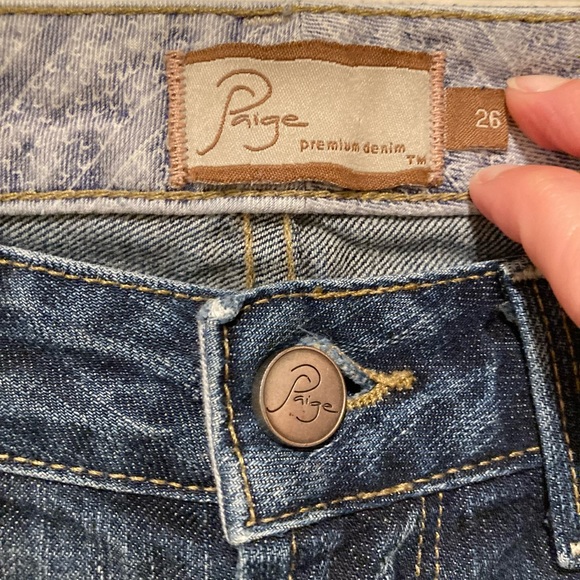 Paige Premium Denim Hollywood Hills Jeans, Size 26 - Picture 3 of 10
